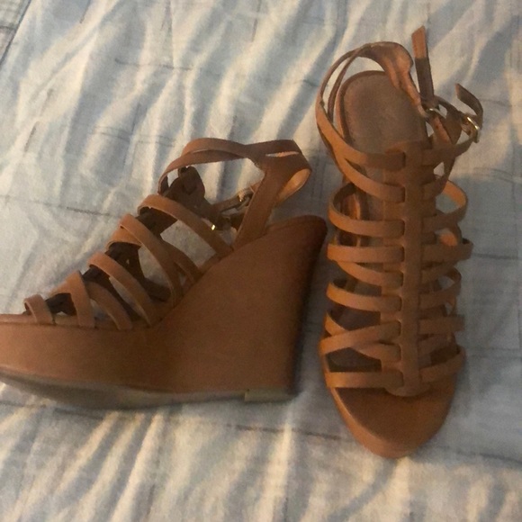 Fun and cute wedges - Picture 3 of 5